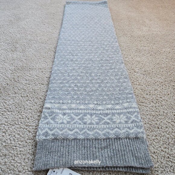 NWT Brooks Brothers 346 Knit Wool Snowflake Fair Isle Scarf Grey White - Picture 9 of 10
